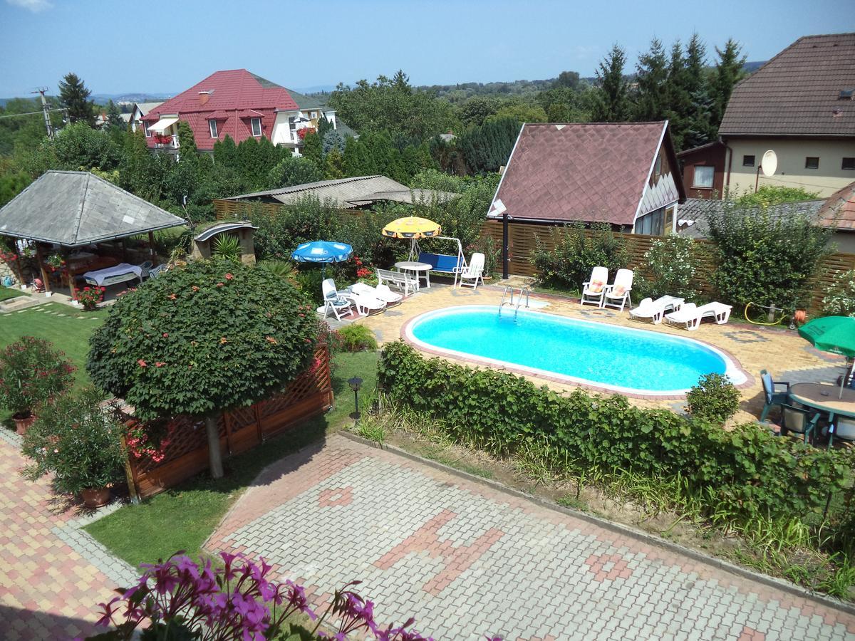 Holp Panzio Hotel Balatonföldvár Exterior foto